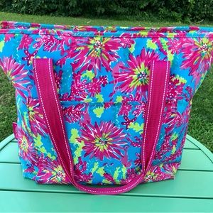 Lilly Pulitzer XL Insulated Beach Tote - Zipper Closure